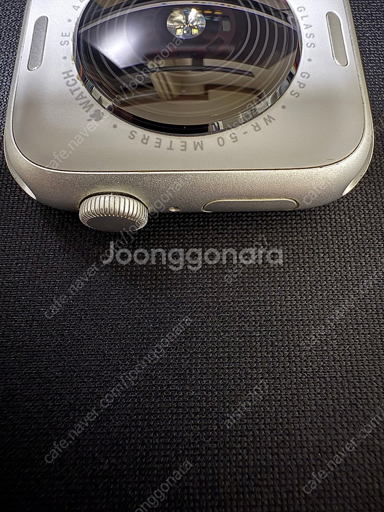 애플워치 SE2 44mm 실버 + 구성품 다수--4