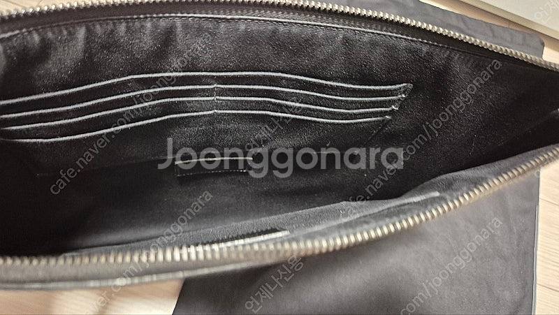 입생로랑 클러치 가장큰사이즈 저렴하게 판매합니다.--4