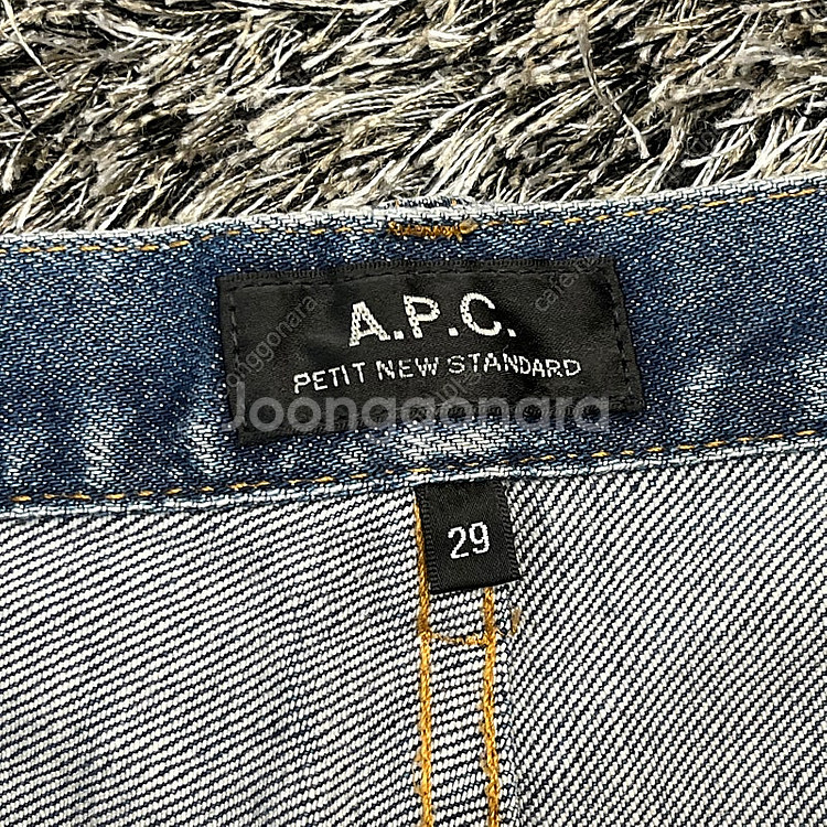 APC 페티트 뉴 스탠다드 핏 데님 (29)--2