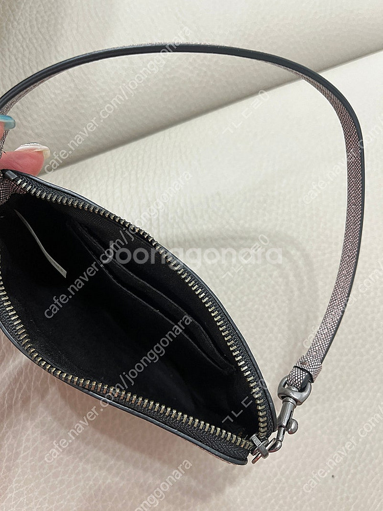 코치 정품 레더 손목 스트랩 파우치--2