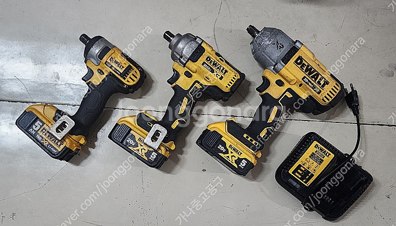 디월트 임팩렌치 (DEWALT DCF 898P2/ DC...--1