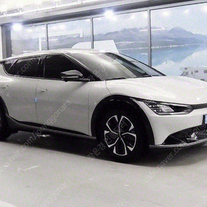 ★특가★ 3460만원 2023년 19,847Km 기아 EV6 롱 레인지 2WD 어스