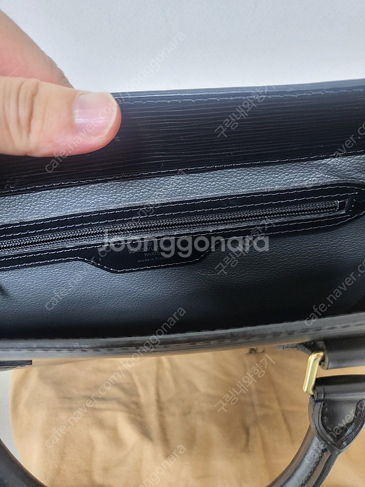 루이비통 삭플라GM 에피(에삐) 토트백 삭플렛--8