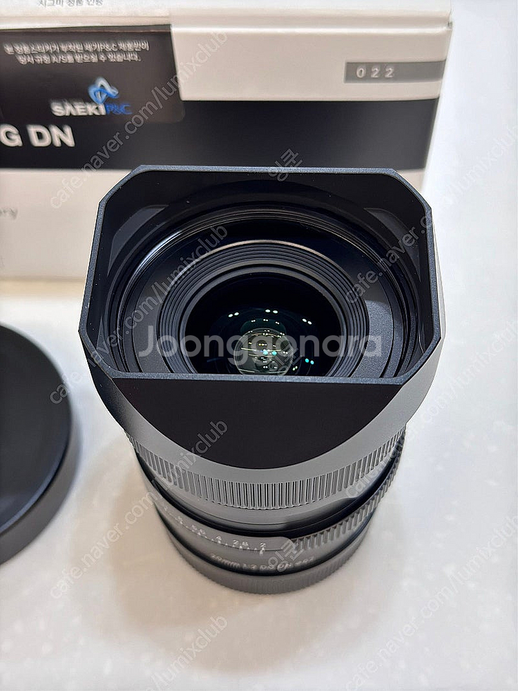 시그마 20mm f2 L마운트 + 하오게 사각후드--2