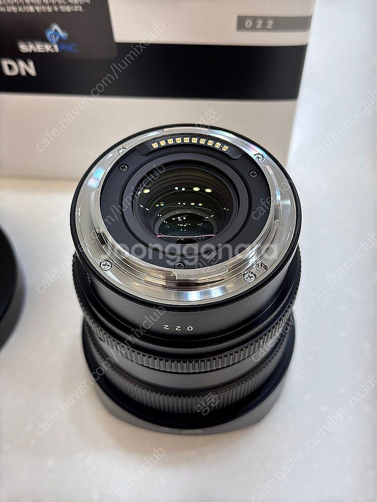 시그마 20mm f2 L마운트 + 하오게 사각후드--3