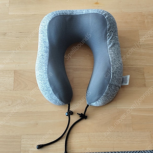 다이소 메모리폼 목베개 미사용품