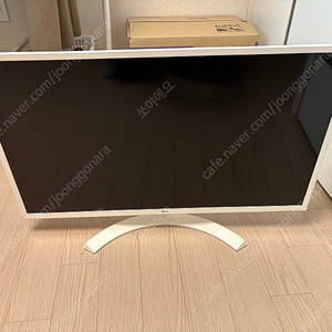 LG 32MN58HMW 32인치 모니터 팝니다.