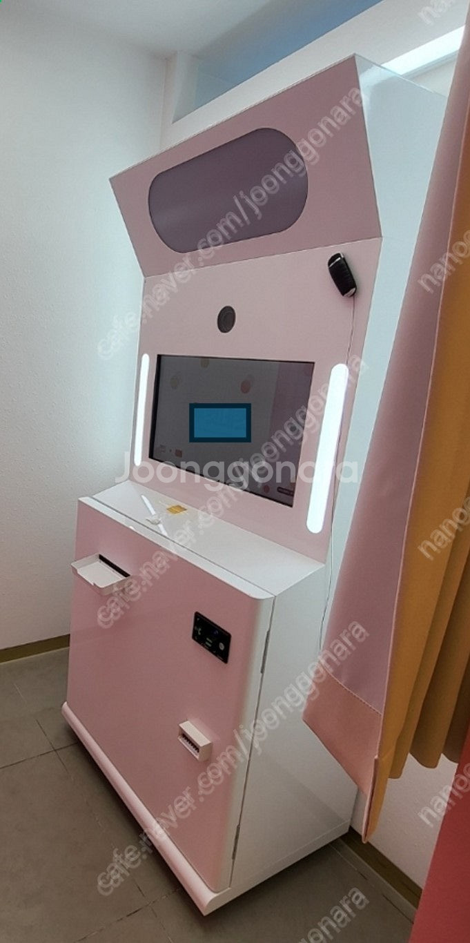 3대남음 인생네컷 포토키오스크 무인사진기 판매합니다.(금액조정)--0