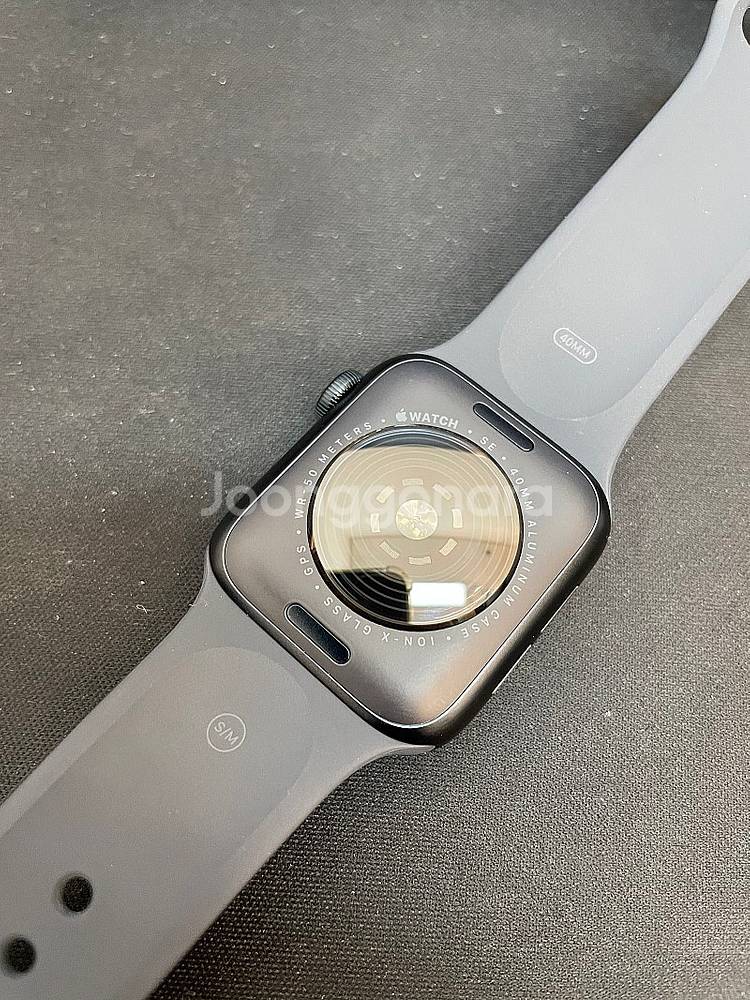 애플워치SE2 40mm 블랙 상태좋은중고 18만팝니다.--3