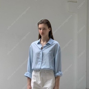 타낫 쉬머 스트라이프 셔츠 스카이블루