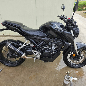 혼다 CB125r 판매 합니다.