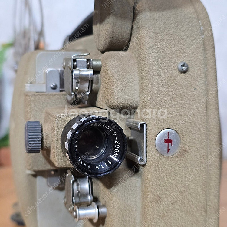 빈티지 8mm 영사기와 카메라 판매합니다.--3