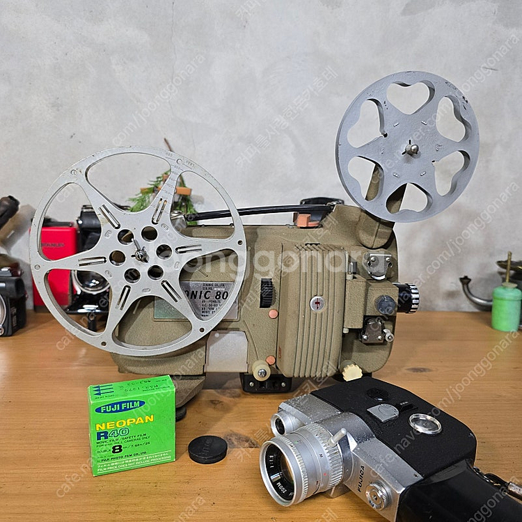 빈티지 8mm 영사기와 카메라 판매합니다.--9