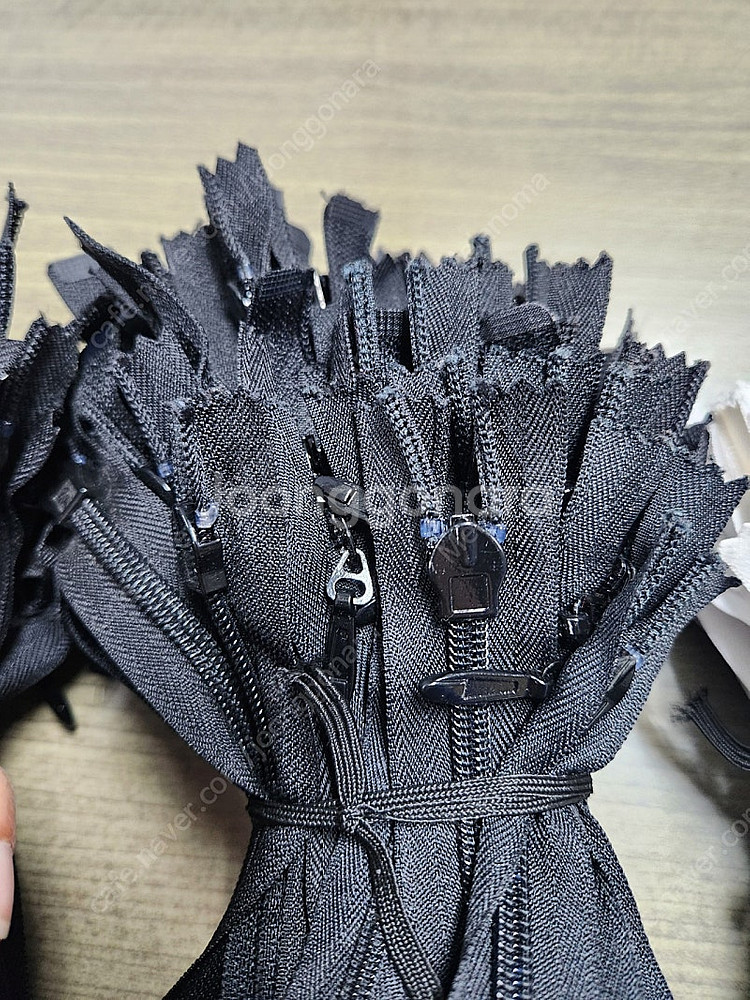 원피스용 / 스커트용 콘솔지퍼 + 바지& 주머니 포켓용 지퍼 700여개 (화이트/블랙)--6