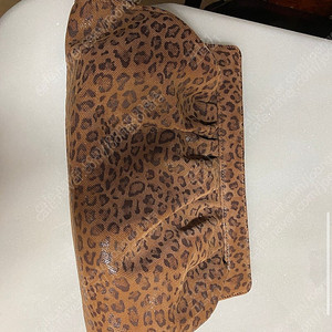 강자매 호피 클러치 판매 합니다