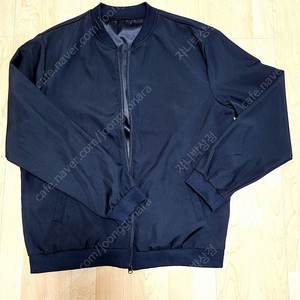 봄에 맞는 가벼운 검정 기본 점퍼 (105/XL)