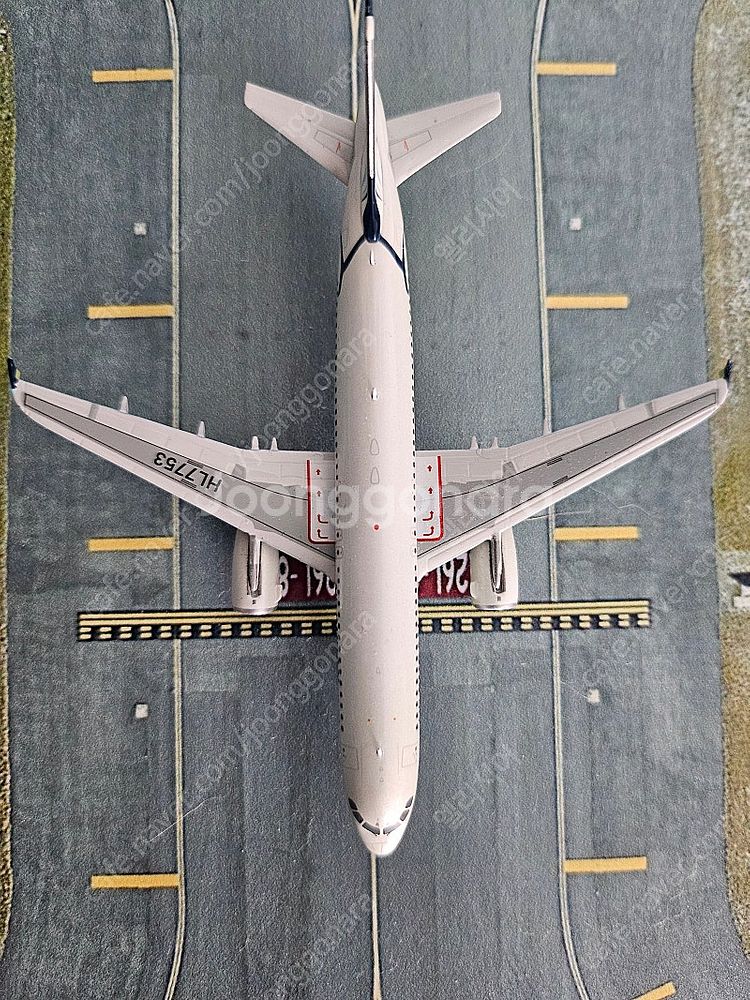 에어부산 Air Busan Airbus A320 HL7...--1