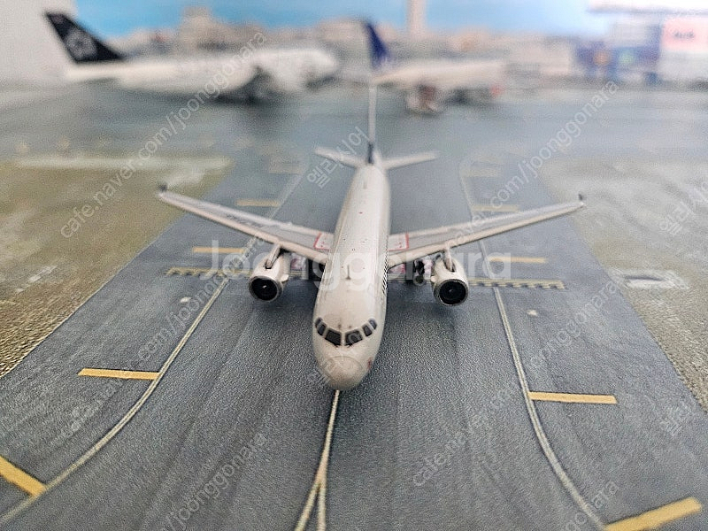 에어부산 Air Busan Airbus A320 HL7...--4