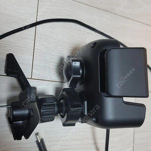 자동차 핸드폰 충전거치대