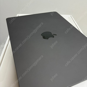 맥북에어13 M3 8GB 256GB 스그 판매합니다