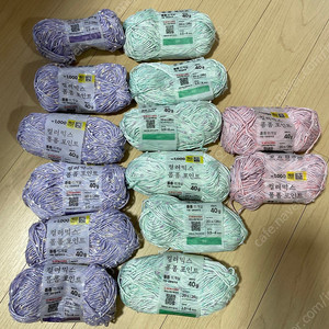 다이소 폼폼 뜨개실