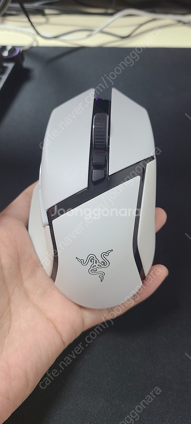 바실리스크 V3 PRO 화이트 판매합니다--0
