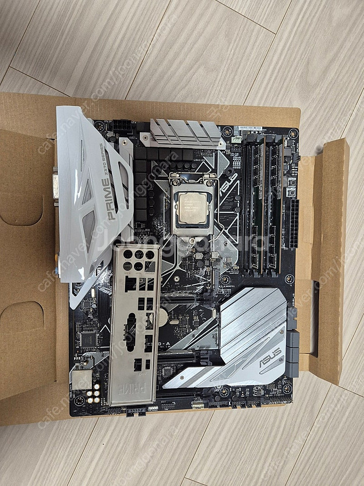 8700k,z370-a,16g 반본체 팝니다--0
