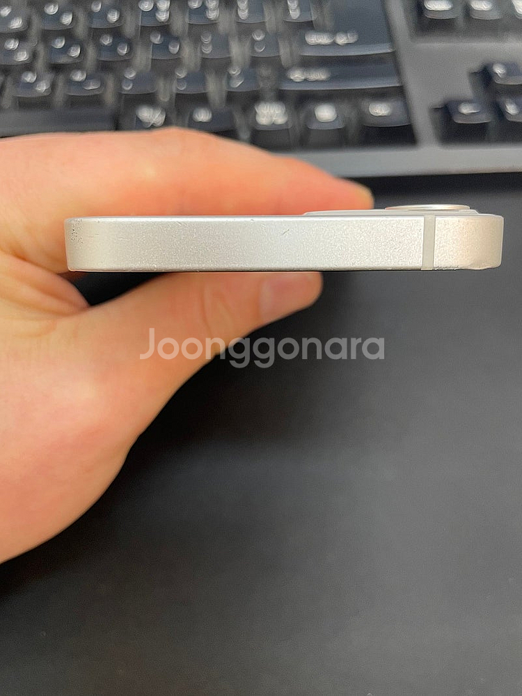 아이폰12미니 64GB 화이트 상태좋은 중고20만팝니다...--3