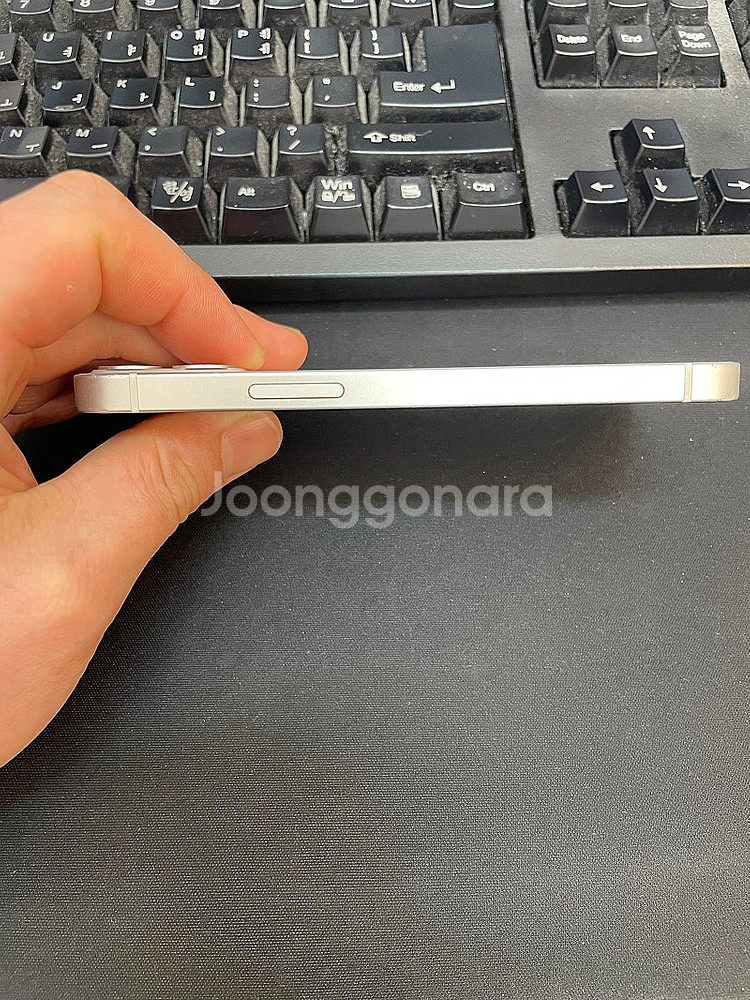 아이폰12미니 64GB 화이트 상태좋은 중고20만팝니다...--4