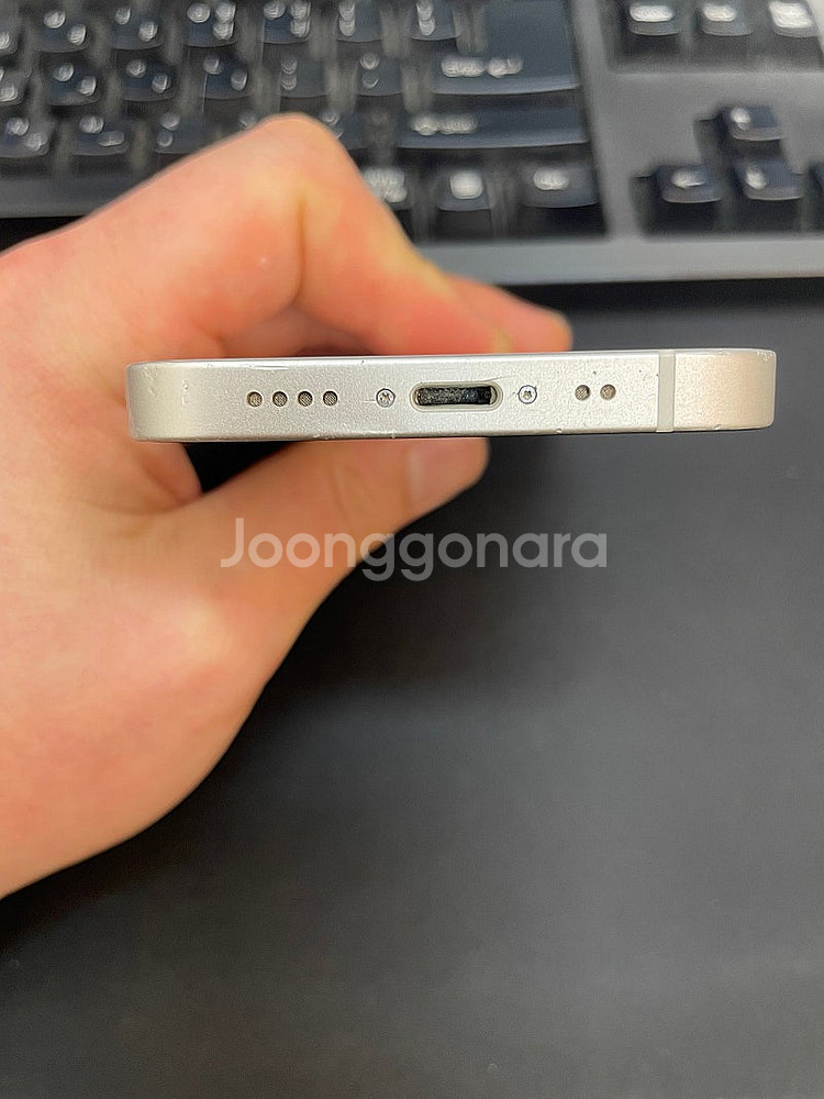 아이폰12미니 64GB 화이트 상태좋은 중고20만팝니다...--5