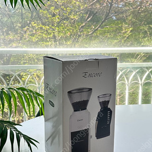 바라짜엔코 커피그라인더 신형 입니다.