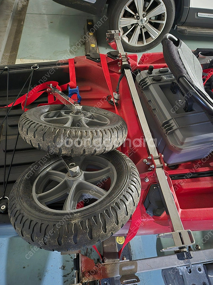 피싱카약 카이로스12.8ft 검빨 + 하이타임3마력가이드 29v배터리 등--8