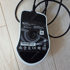 ROCCAT 로캣 ROC-11-731 [KONE PURE ULTRA 화이트 게이밍 마우스]