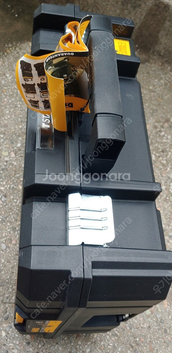 디월트 공구함 / 디월트 DCG405P2 공구함--1
