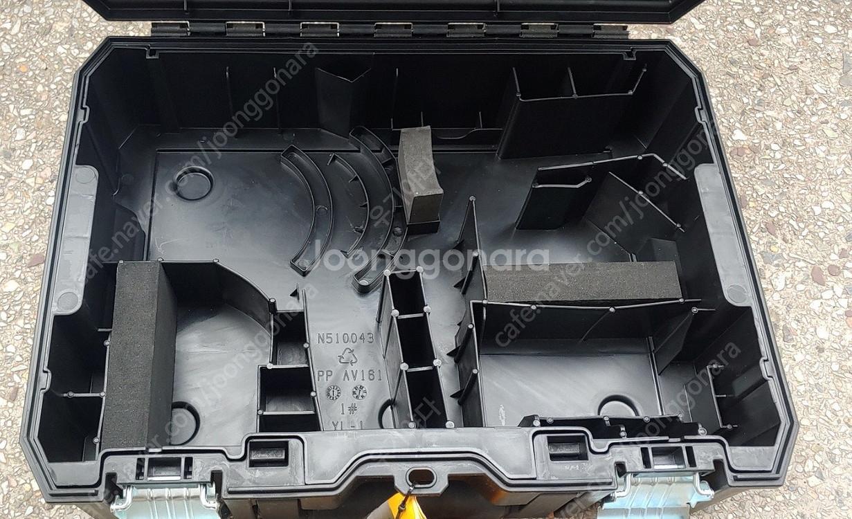 디월트 공구함 / 디월트 DCG405P2 공구함--3