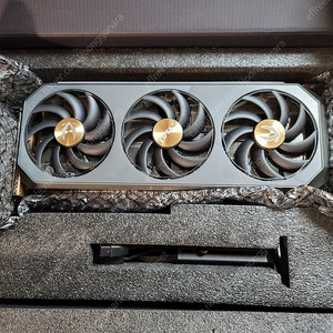 Zotac RTX 5090 AMP extreme infinity
