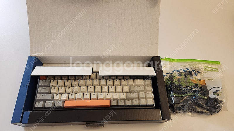 한성 블루투스 키보드 GK868B(풀박스) 키캡 2개--3