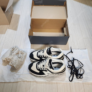 뉴발란스 574 레거시 블랙앙고라 255