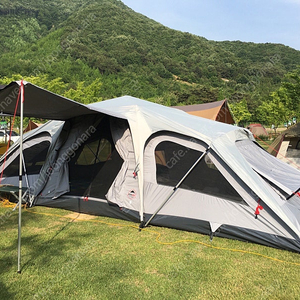 오즈텐트사 대형텐트 10명이상 취침 가능합니다 직거래 논산입니다 ​