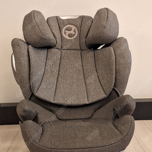 싸이벡스 Q3 fix Plus 주니어 카시트