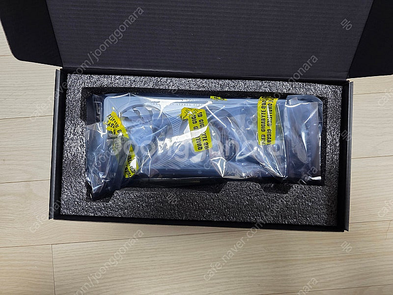기가바이트 지포스 RTX 4060 AERO 팝니다.--1
