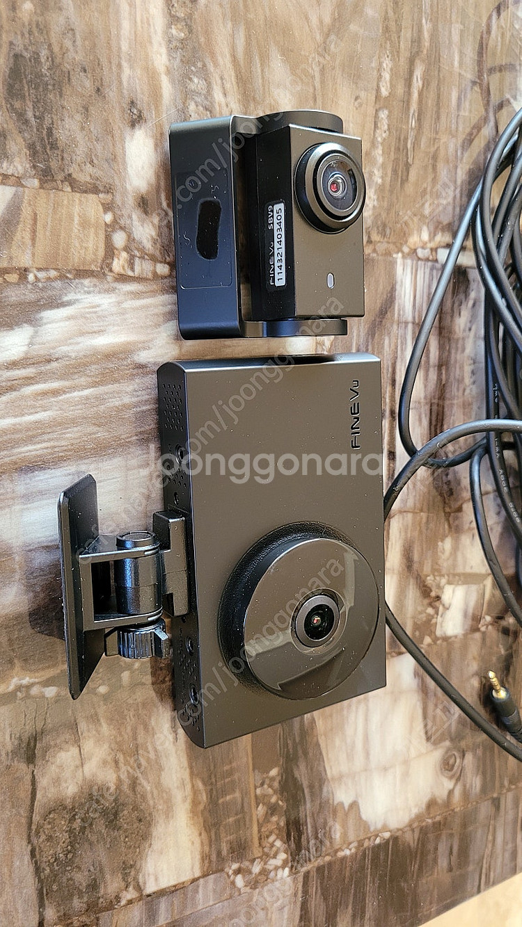 파인뷰 블랙박스 + 셀스타 보조배터리(착불)--2