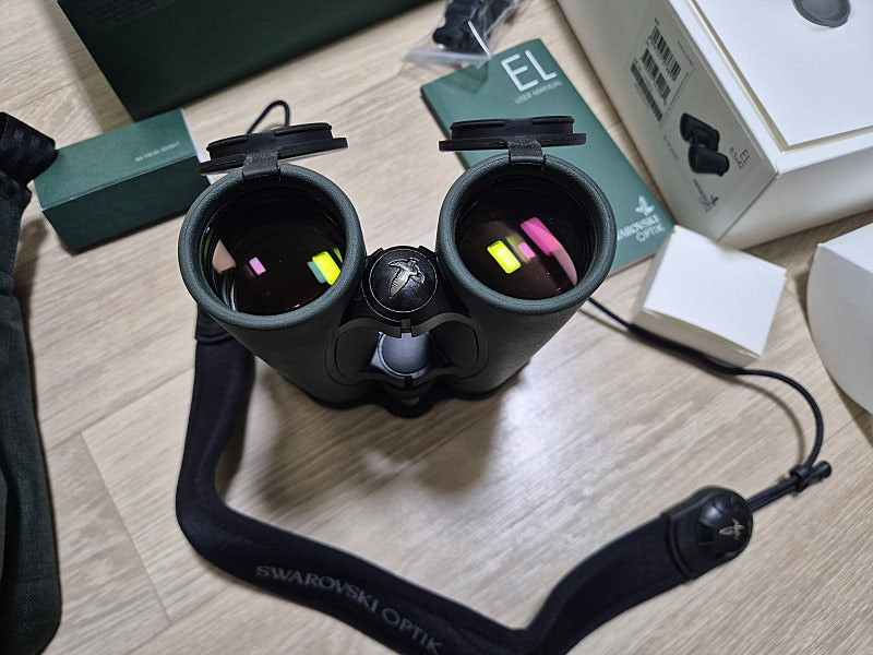 스와로브스키 new EL 8.5×42 쌍안경 판매합니다--2