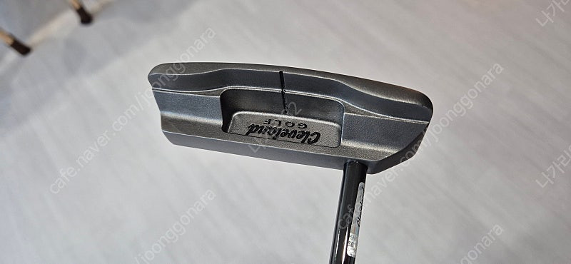 클리브랜드 헌팅턴비치 8번 퍼터 33인치--3