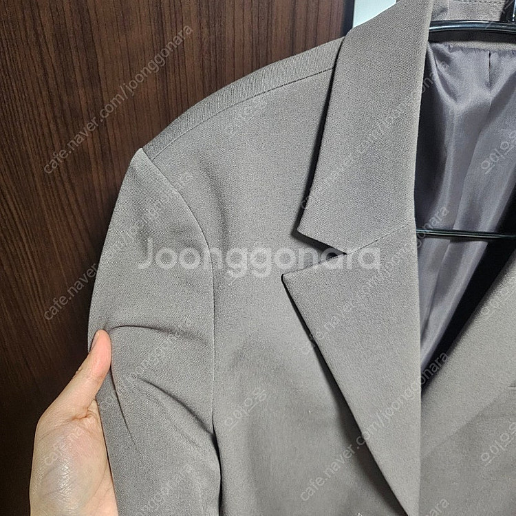 무신사 스탠다드 우먼즈 오버사이즈 블레이저 XS 카키브...--2