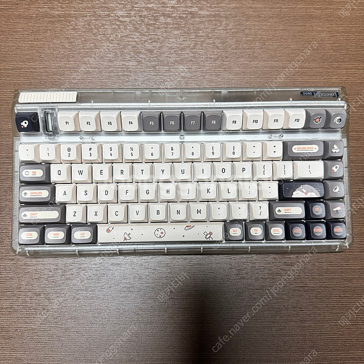 IQUNIX OG80 기계식 키보드--1