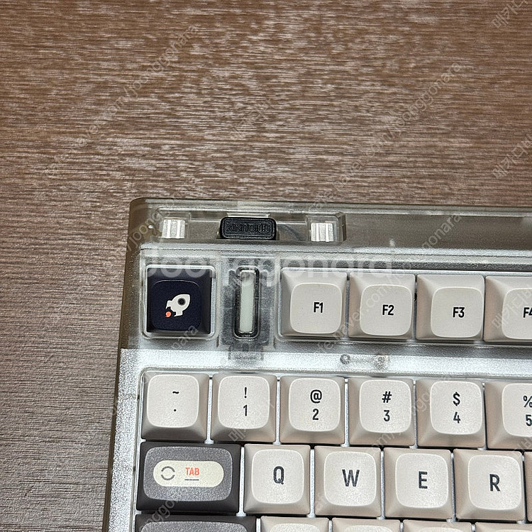 IQUNIX OG80 기계식 키보드--2