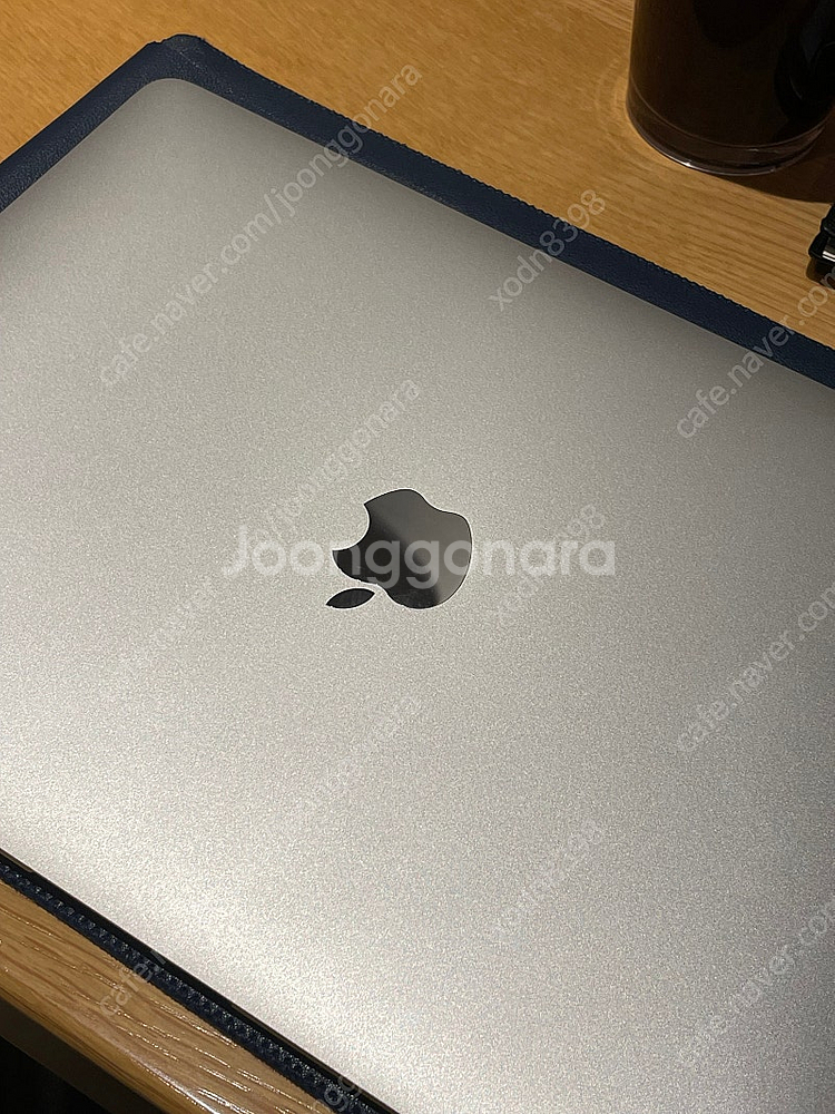 맥북 에어 M1 13인치 실버 256GB 8GB(급처)--0