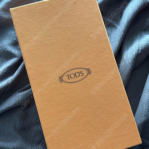 토즈(TOD’S) 고미노 드라이빙 슈즈 UK8.5 판매합니다.