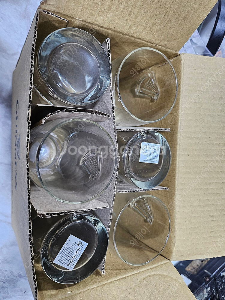 기네스 흑맥주잔 전용잔 유리잔 총6개 - 1개는 입구깨...--8